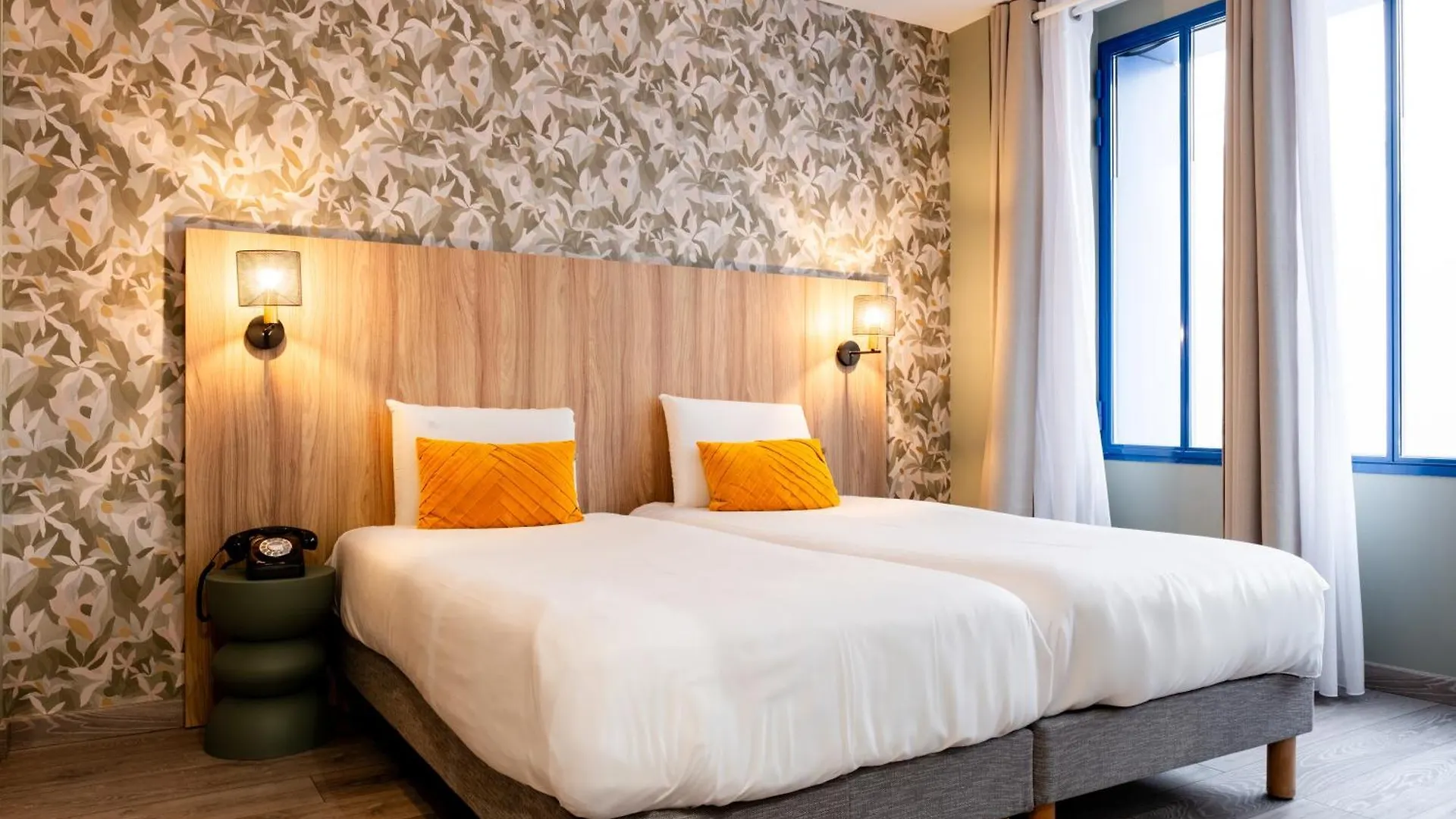 מלון Kyriad Paris 10 - Canal Saint Martin - Republique