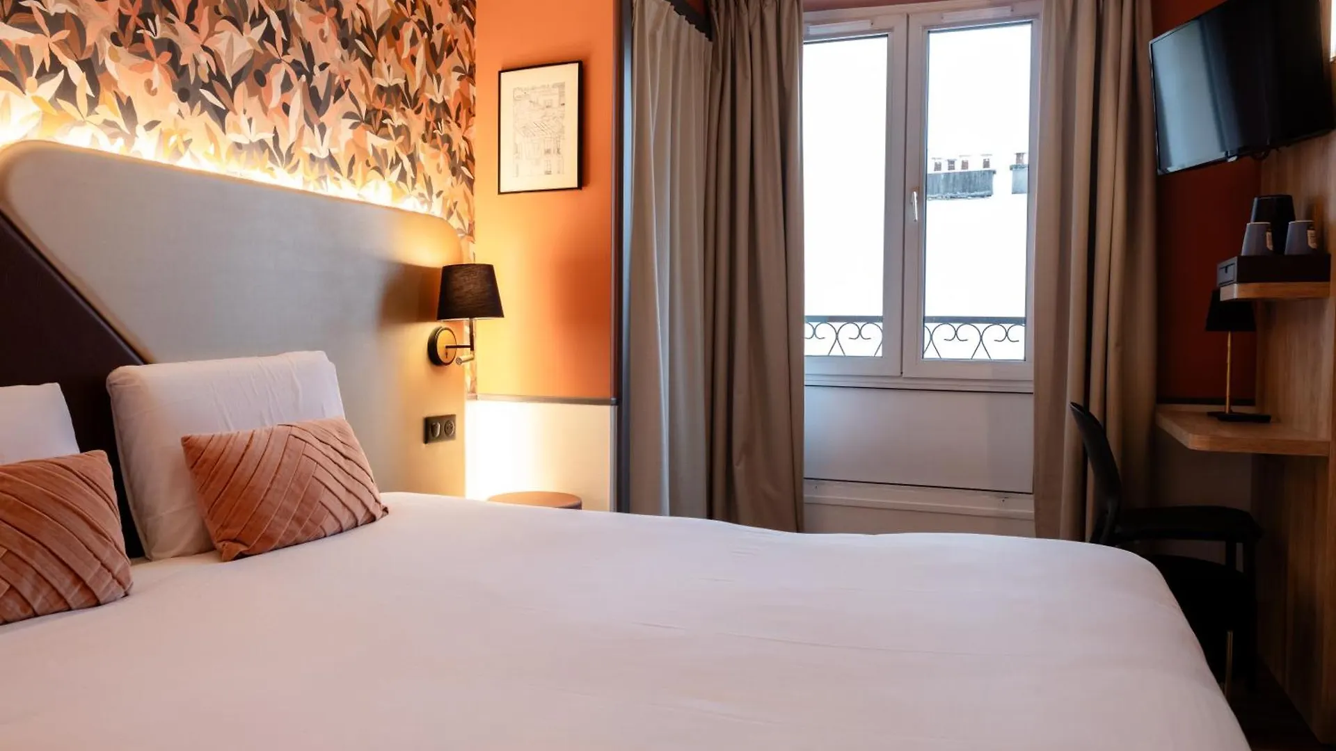 Kyriad Paris 10 - Canal Saint Martin - Republique 3*,