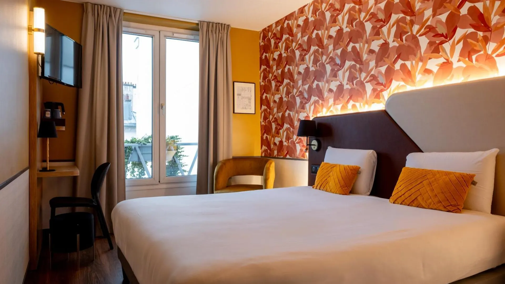 מלון Kyriad Paris 10 - Canal Saint Martin - Republique