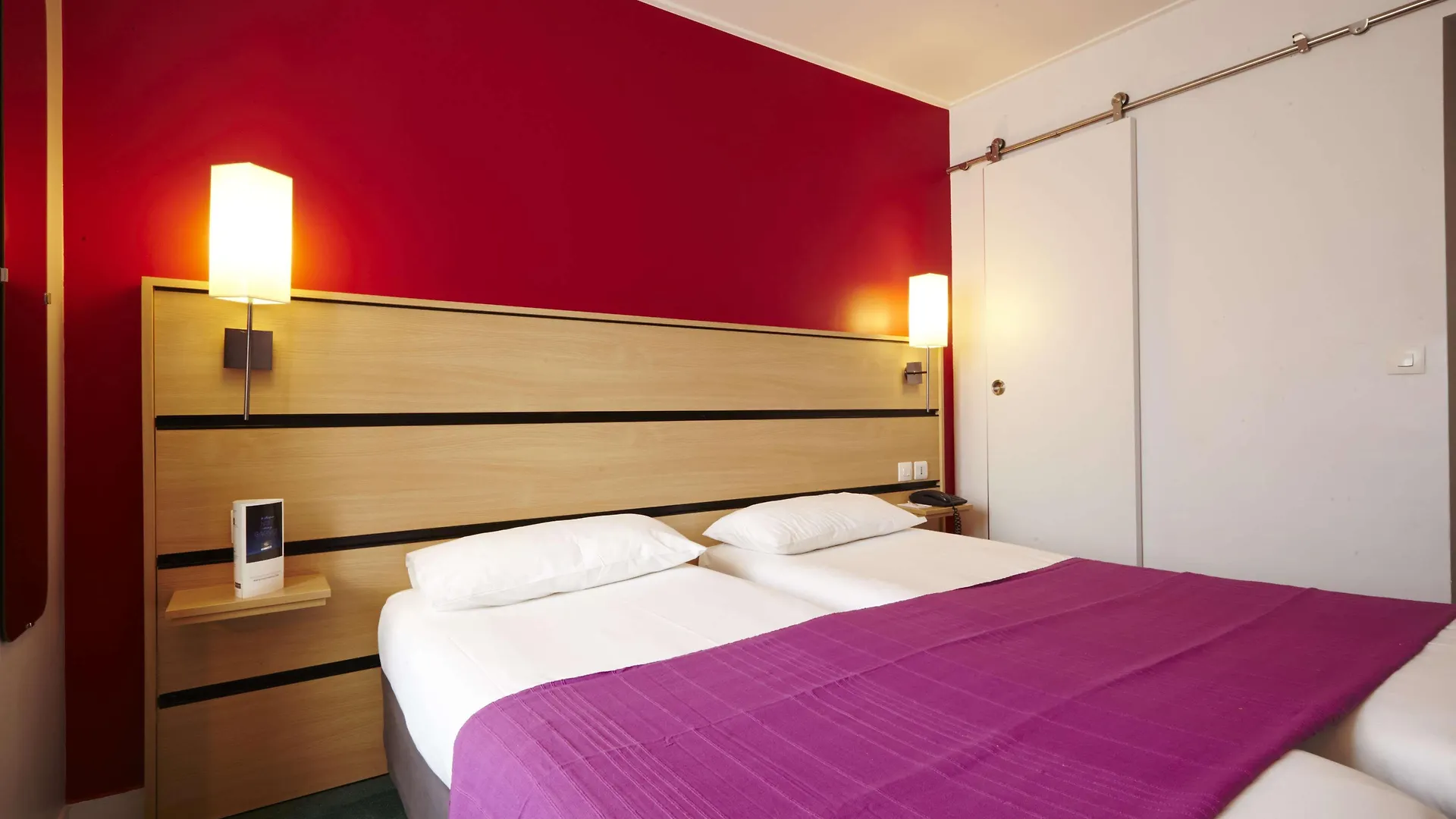 Kyriad Paris 10 - Canal Saint Martin - Republique Hotel
