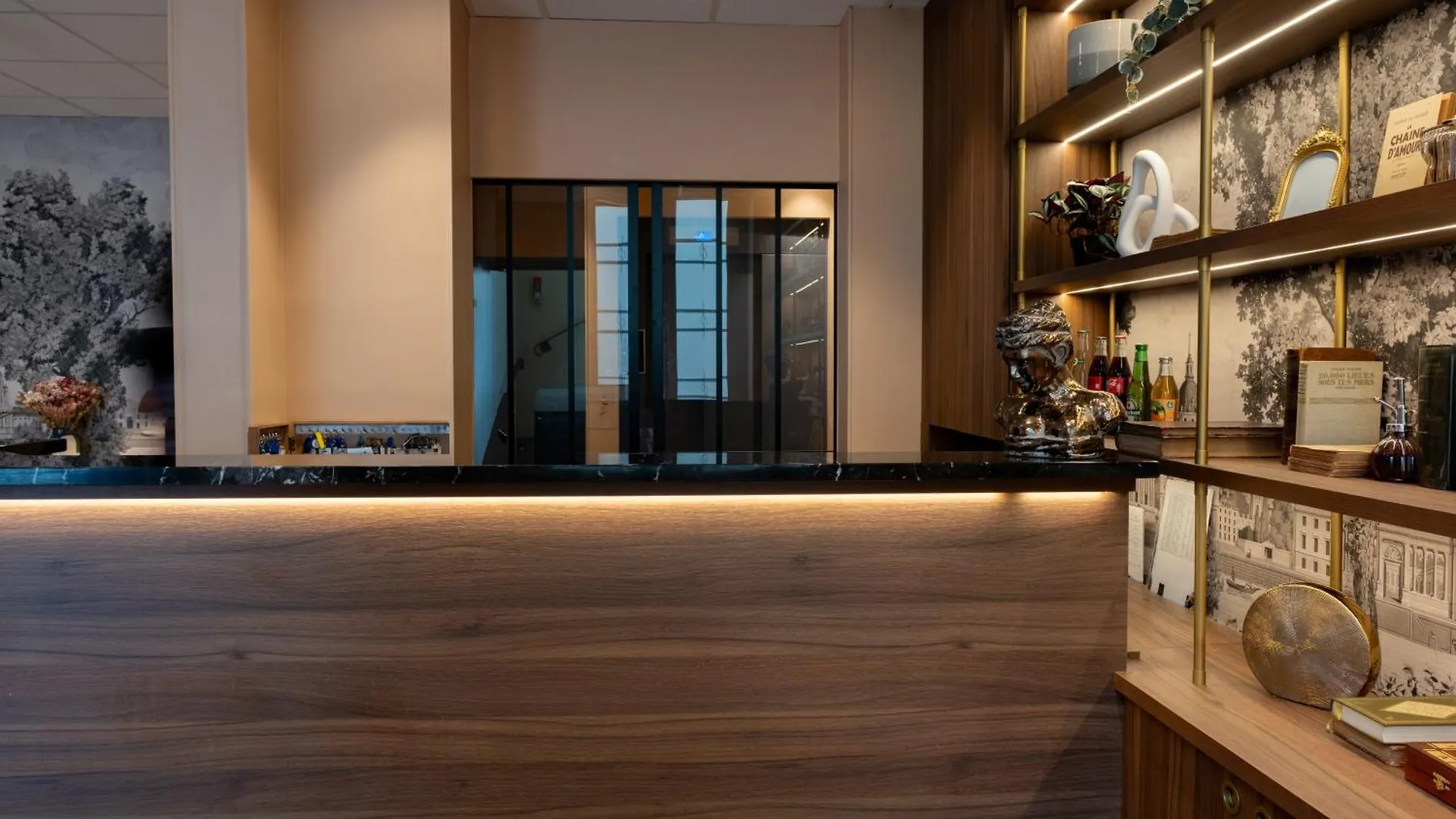 Hotel Kyriad Paris 10 - Canal Saint Martin - Republique