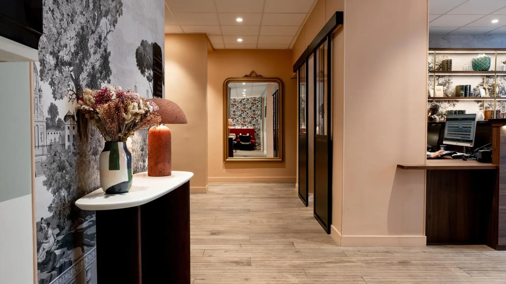 *** Hotel Kyriad Paris 10 - Canal Saint Martin - Republique France