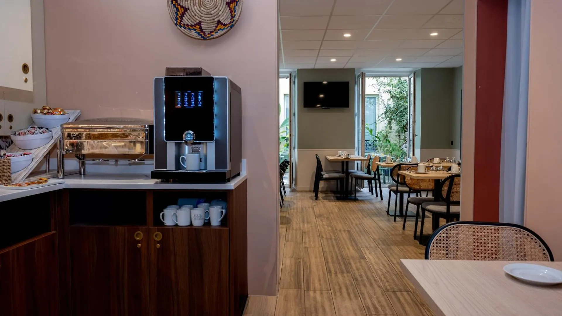 *** Hotel Kyriad Paris 10 - Canal Saint Martin - Republique France